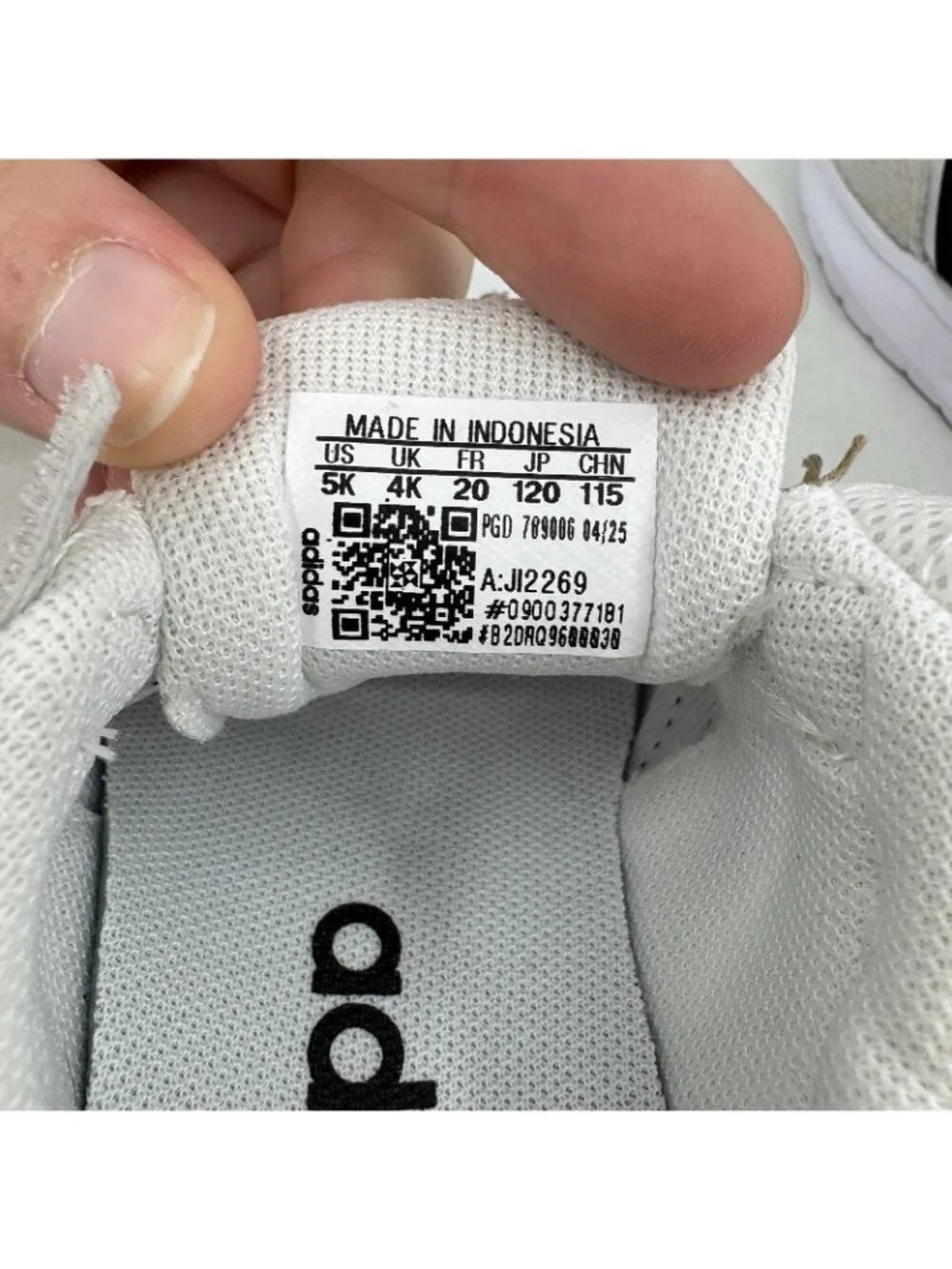Adidas Infant Girl's Run 70s 2.0 Running Shoes Hook & Loop size 5K White/Black